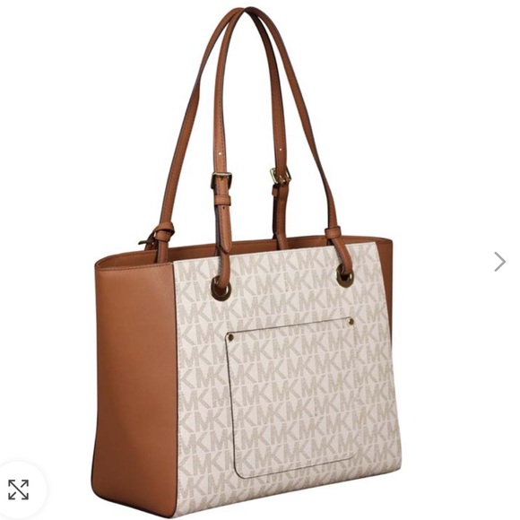 Michael Kors Medium Walsh Multifunction Tote in Vanilla - Picture 2 of 10